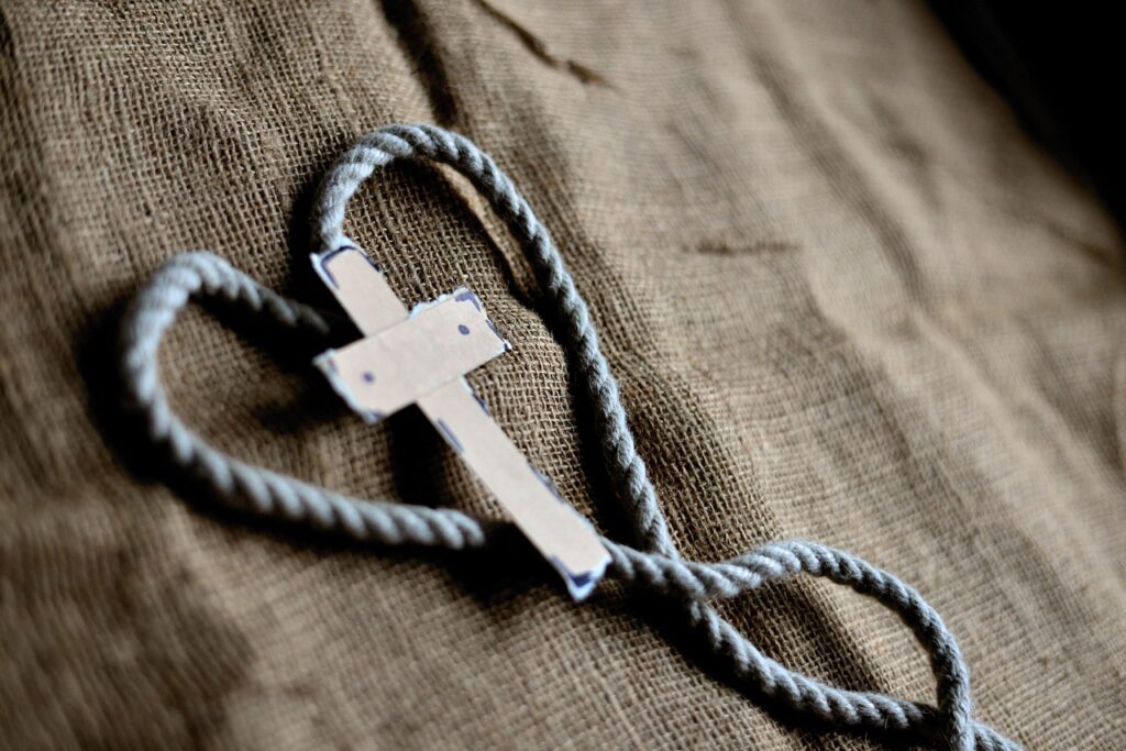cross-3983483_1280 Author congerdesign Pixabay
