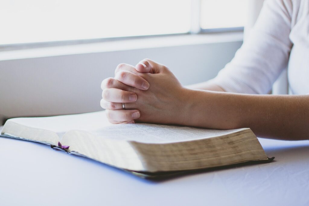 prayer-1308663_1280 Author reenablack Pixabay