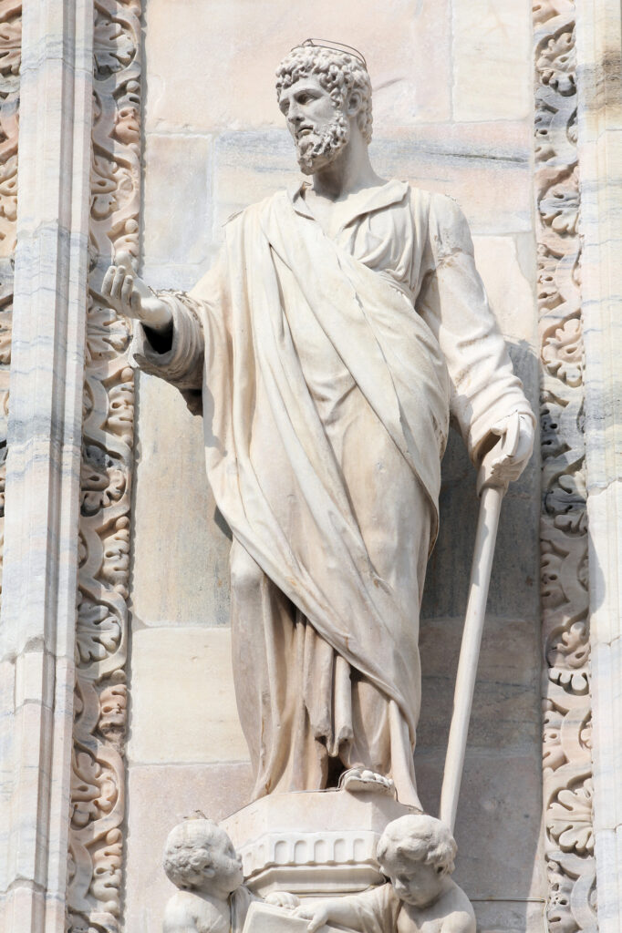 Depositphotos_30199753_L Saint Justin statue Author tupungato